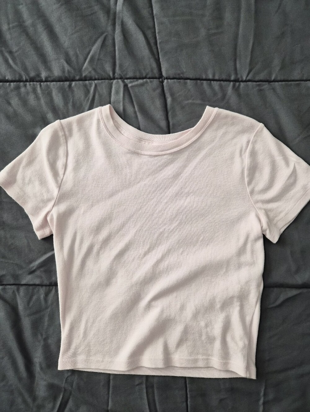 Hollister baby pink cropped tee